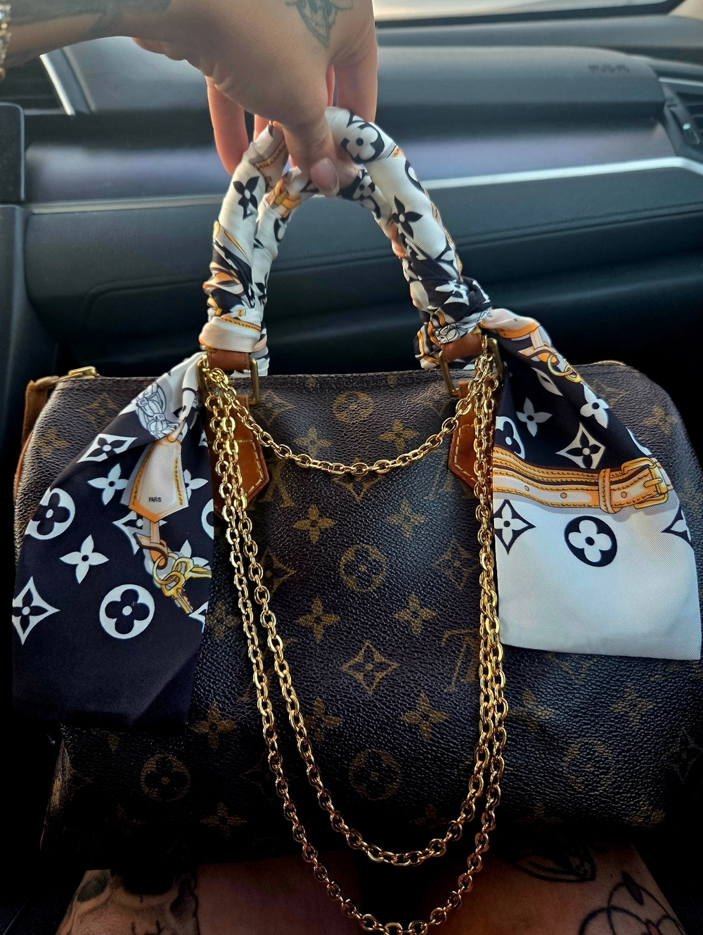 Vintage Louis Vuitton Speedy 30 Brown Monogram W/ LV Bag Charm Authentic - Picture 2 of 12